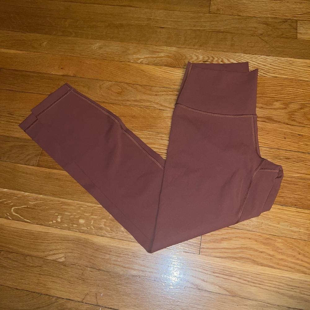 Lululemon wunder under 25” leggings in size 4, color copper, hardly worn